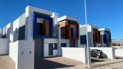 Casa Adosada en Venta El Montgó 3 Dormitorios 2 Baños