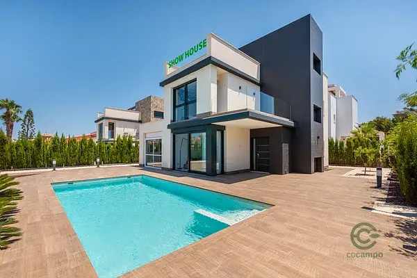Villa en La Manga del Mar Menor con Piscina Privada