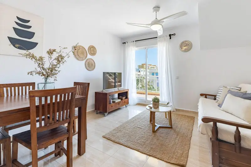 Atico en Venta en Xeraco con 3 Terrazas y Piscina