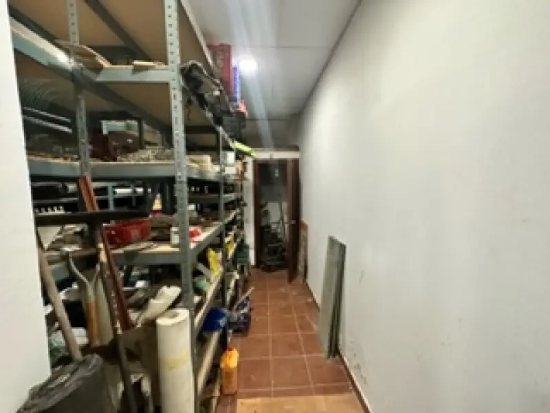 Local en Venta La Calzada 107m2 Ideal Negocio o Trasteros