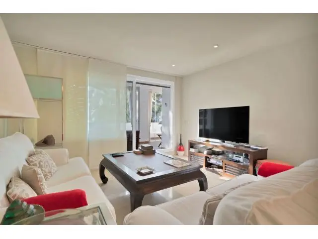 Apartamento en Marbella con Vistas al Mar Planta Baja