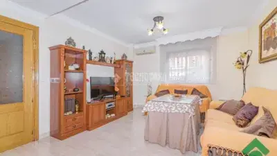 Casa adosada en venta en Santa Fe - 3 dormitorios, garaje doble