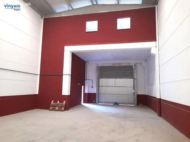 Nave Industrial 217m2 Acceso Trailers Planta Baja Altillo