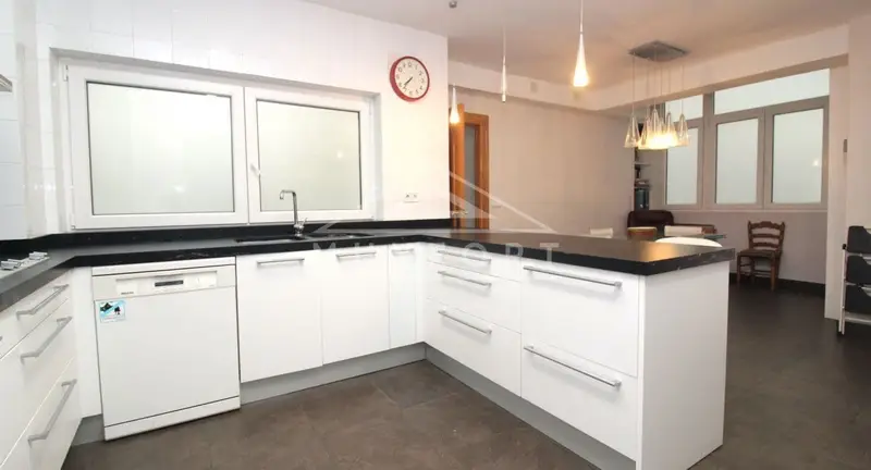 Apartamento 5 Dormitorios Murcia Centro Trastero Ascensor