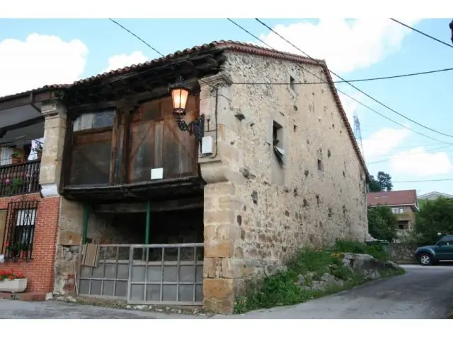 Casa - Cuadra Para Rehabilitar En Udias