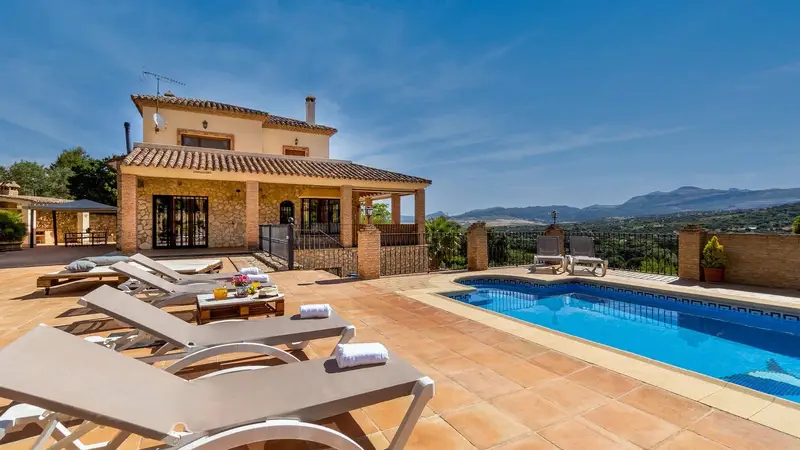 Chalet con Piscina Privada en Ronda