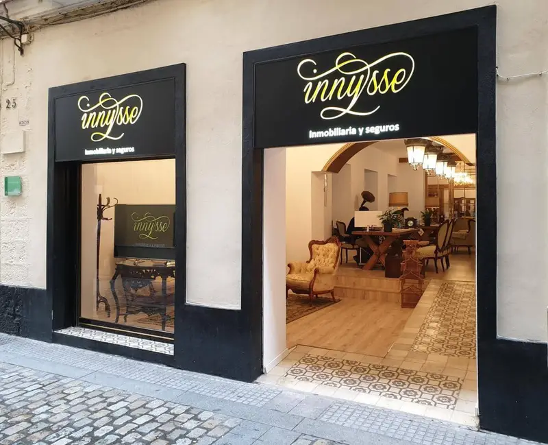 Nave Industrial Reformada en Cádiz Ciudad