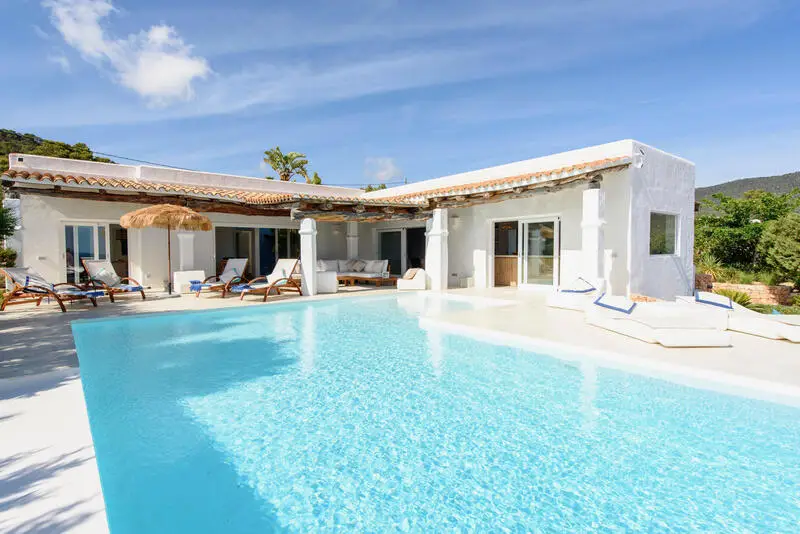 Villa 7 Dormitorios Ibiza Es Vedra Piscina Parking Cala Carbo