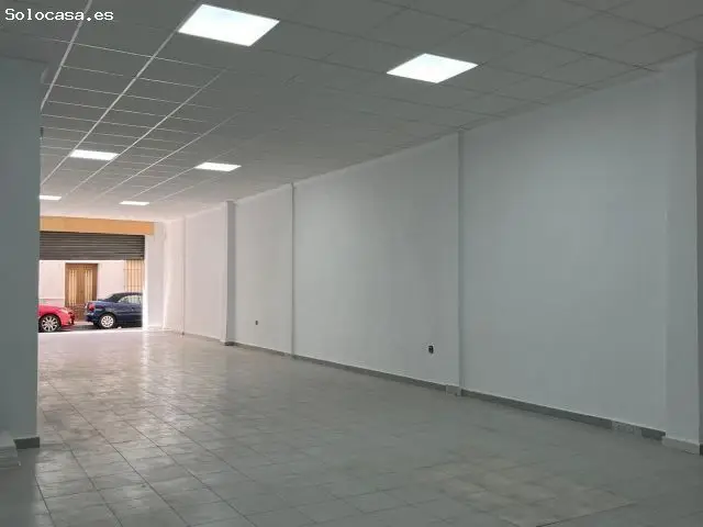Local 120m2 Centro Torrevieja Recien Pintado