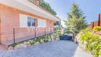 Chalet en Venta Sant Vicenç de Montalt con Piscina y Jardín