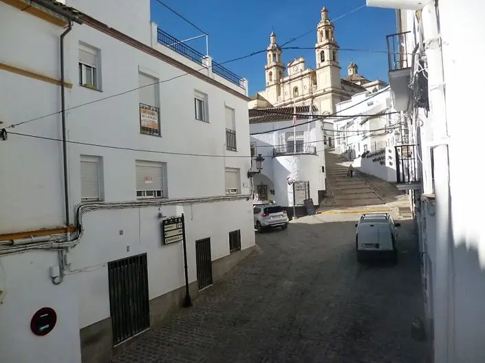 Casa señorial de 6 dormitorios en venta en Olvera