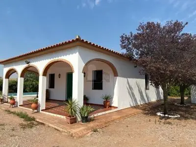 Chalet en Venta Los Santos de Maimona 3 Dormitorios