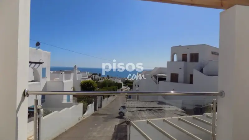 Villa de Lujo con Vistas al Mar y Piscina Privada
