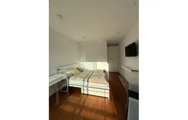 Apartamento 8 Dormitorios Barcelona Cerca Collblanc