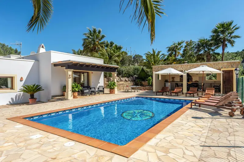 Villa de Lujo en Ibiza 4 Dormitorios Piscina y Gimnasio