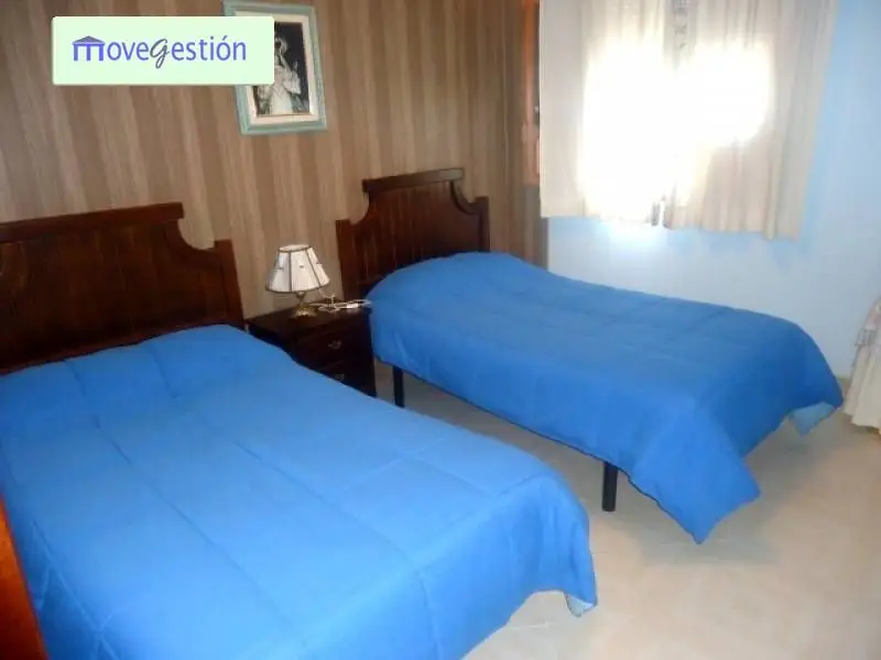 Casa en Avenida de Cortes Ubrique 180m2 4 dormitorios terraza