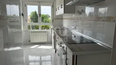 Piso en Venta Villaobispo 2 habitaciones 2 baños garaje trastero