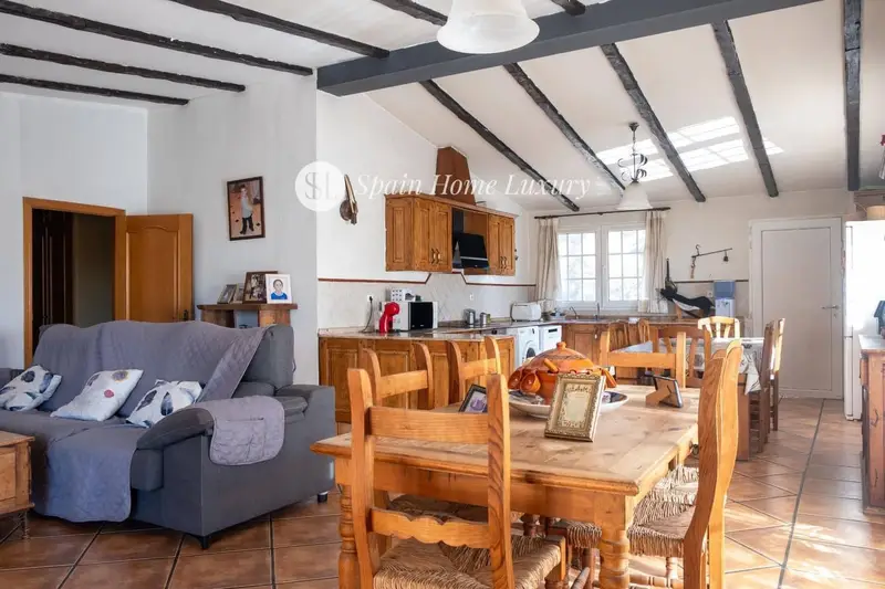 Finca con Vivienda Hipica y Restaurante en Betera Valencia