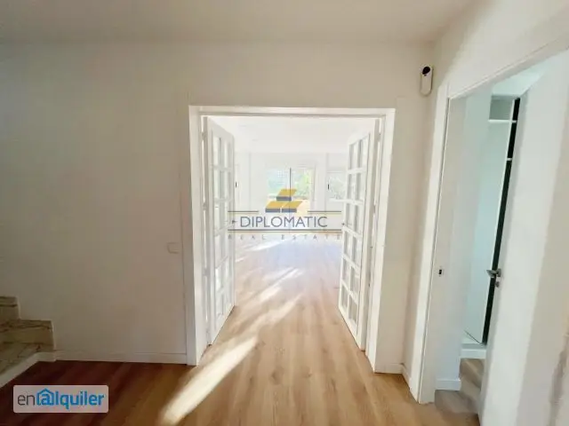 Chalet en Los Peñascales con Jardin y Garaje