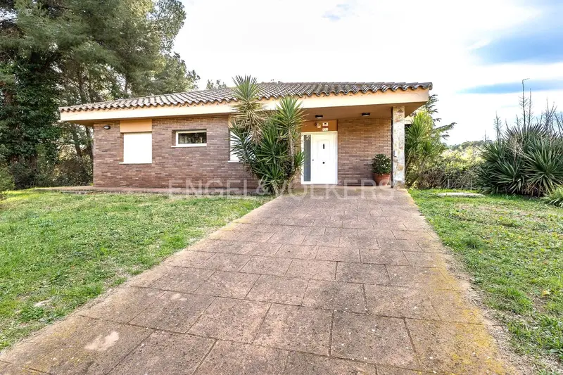 Chalet en Venta Sabadell Castellarnau 4 habitaciones Gran Jardin