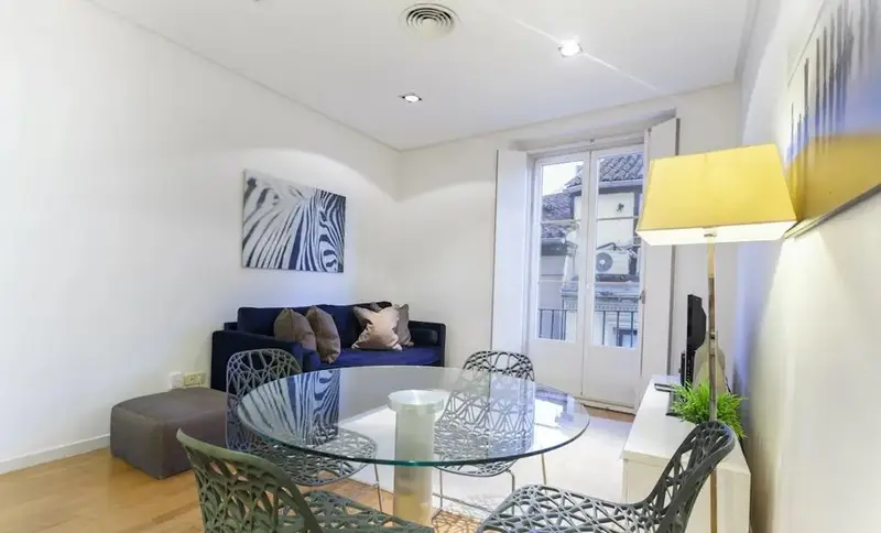 Apartamento en alquiler en Carrera de San Jer
nimo Madrid