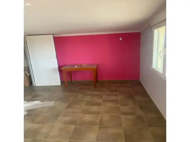 Casa y Nave en Terreno Rustico Ctra Jaen