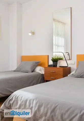 Furnished apartment for rent with air conditioning Seville