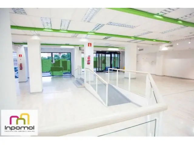 Local Comercial en Venta Planta Baja con Aire Acondicionado y Calefaccion