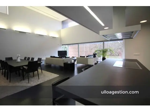 Casa en Alquiler Pamplona Iruña - Vivienda Unica y Sofisticada