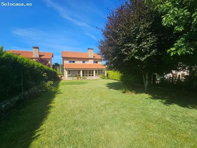 Chalet en Venta Santiago de Compostela 480m2 4 Dormitorios Jardin