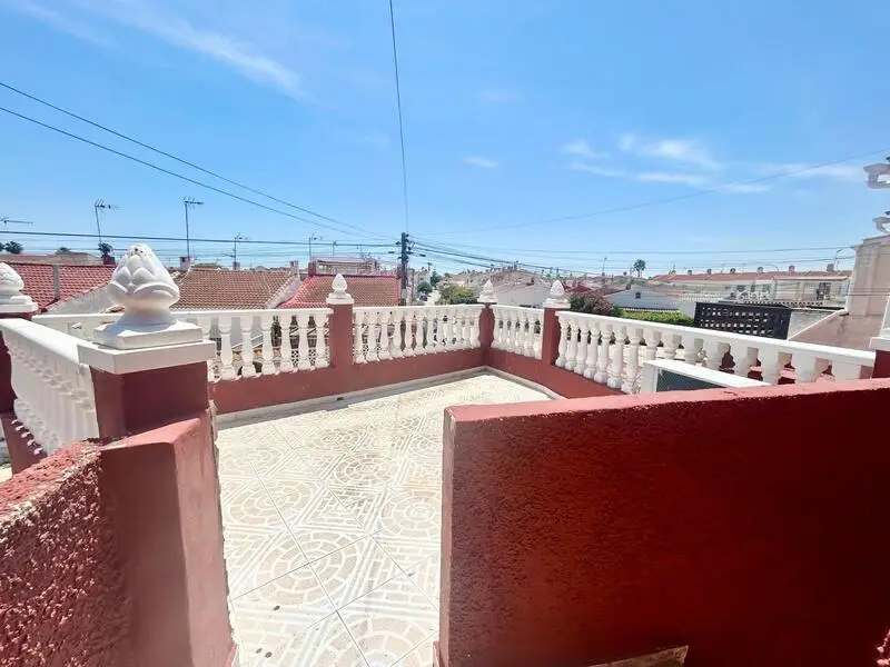 Villa 3 Dormitorios Torrevieja Cerca Servicios
