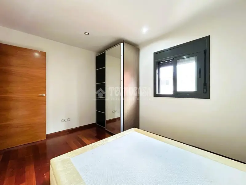 Atico Reformado en Pubilla Cases con Terraza