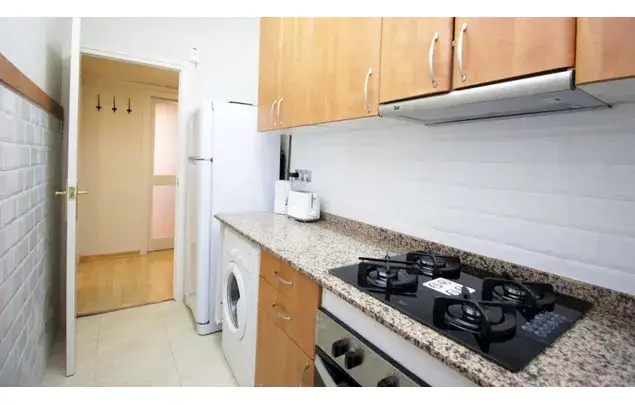 Habitación 73m² Barcelona Estancia Media Larga