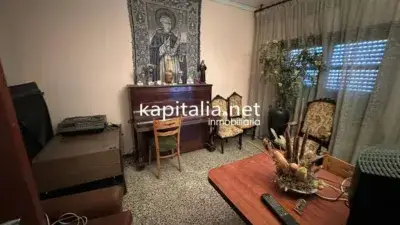 Casa con Local Comercial en Montaverner
