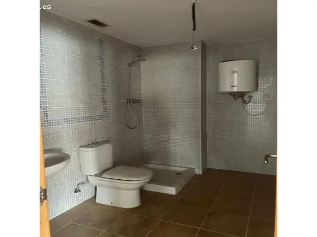 Local Comercial en Venta en Almazora Castellon