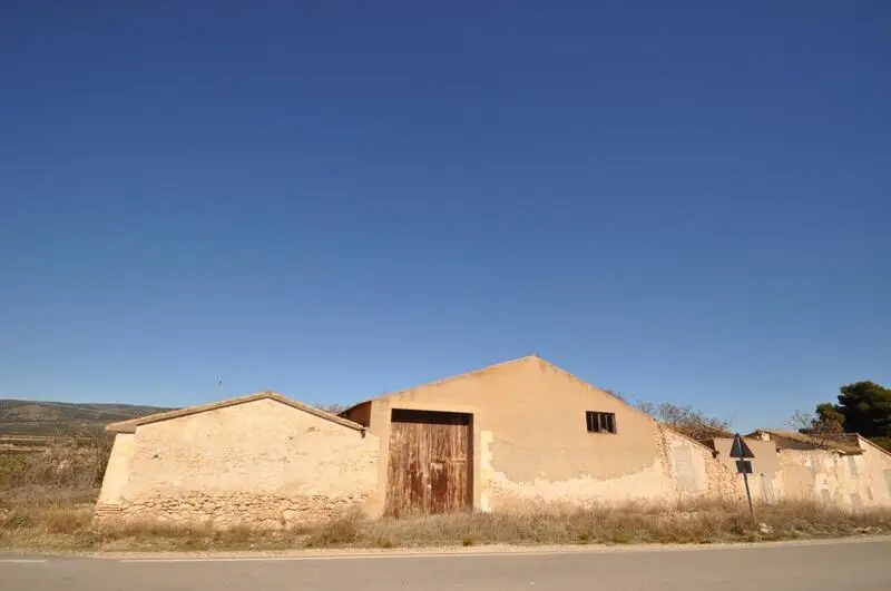 20 Cuarto Casa de Campo en Venta Villena Alicante
