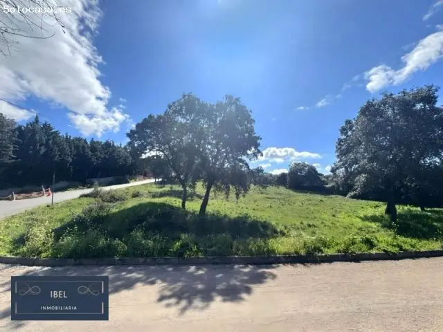 Terreno Esquina Montecalderon El Casar 1610m2