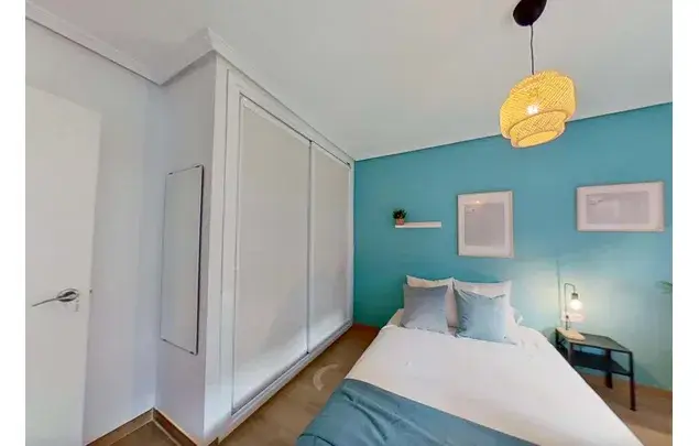 Habitaci
ón 134m
² Alcal
á de Henares Estancia Media Larga