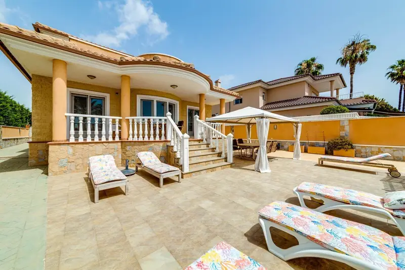 Chalet Lujoso 4 Dormitorios San Javier Piscina Jacuzzi