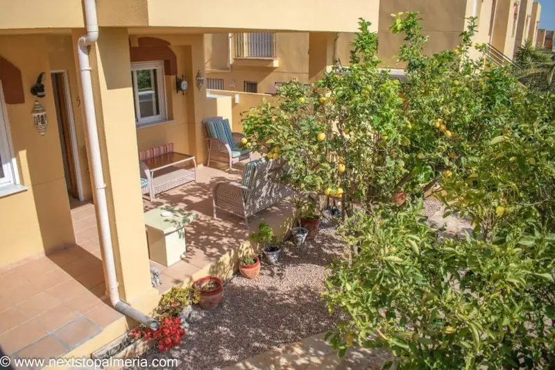 Apartamento en Los Gallardos 2 dormitorios 2 baños planta baja