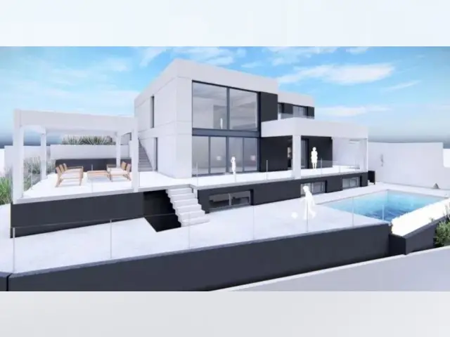 Terreno en Venta Estepona Casa Unifamiliar Jardin 620m2
