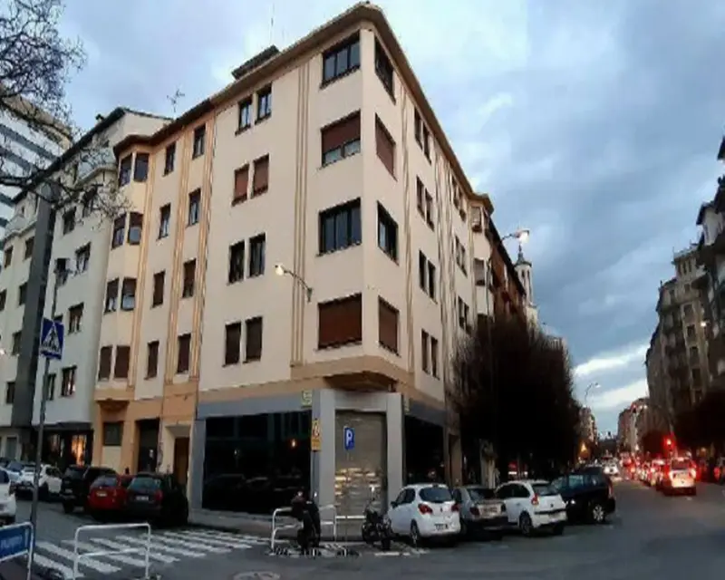 Local en Venta Pamplona 129m2 Calle Olite