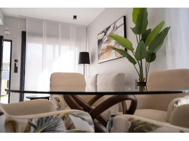 Venta de Apartamentos y Villas de Lujo en Orihuela Costa