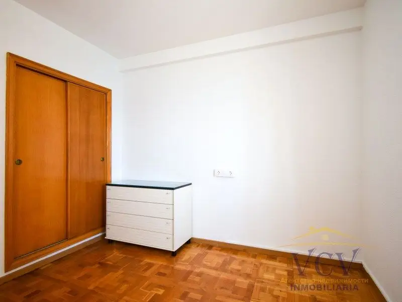 Venta Piso con Garaje y Vistas al Mar en Benidorm