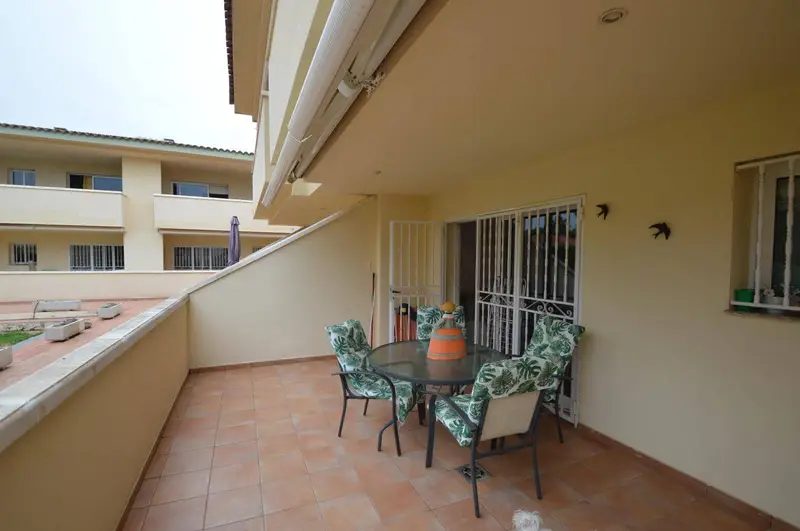Apartamento en Vinaros con Terraza y Piscina Cerca de la Playa