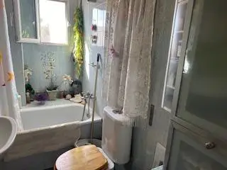 Casa en Vallvidrera con Piscina y Garaje a Reformar