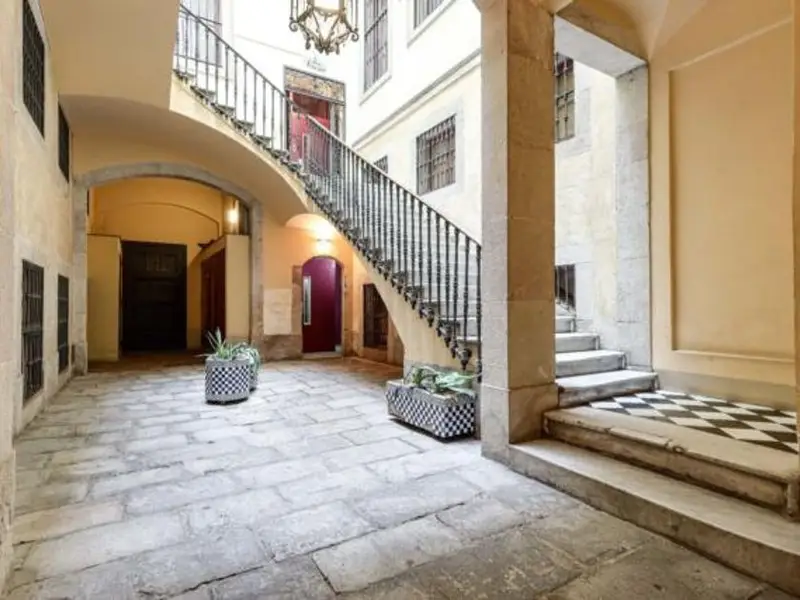 venta Piso en El Barri Gotic, Ciutat Vella (43374304731.101800)- Globaliza