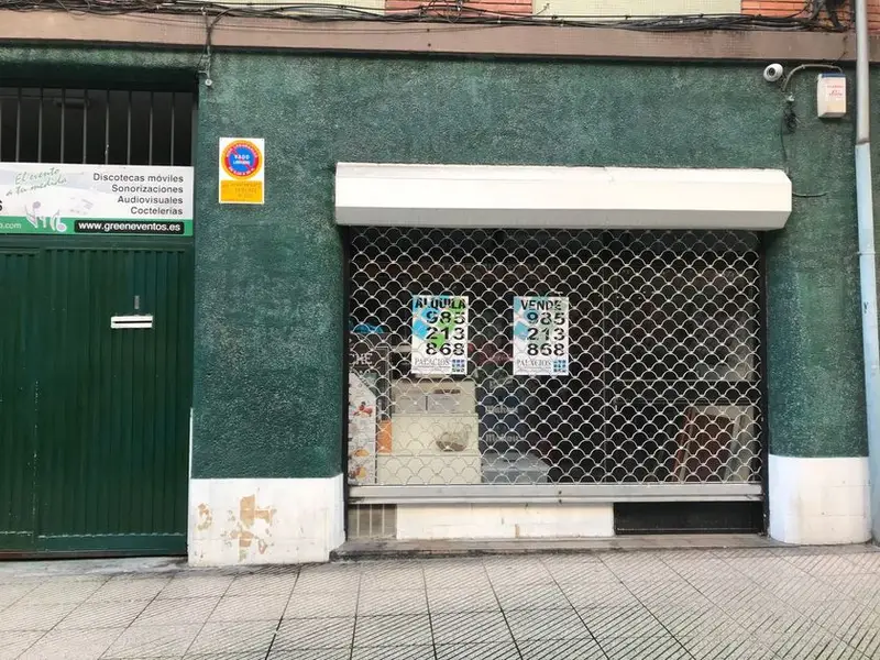 Alquiler Local Comercial Oviedo 240m²  Zona Pumarín