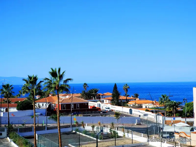 Apartamento con Vistas al Mar en Playa de La Arena