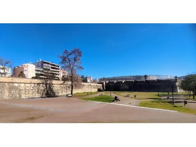 Amplio Piso Semireformado en Badajoz 138m2 3 Dormitorios